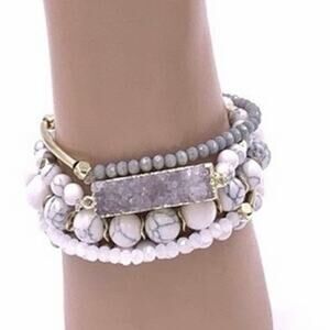 druzy bracelet. 5 individual strands. Grey